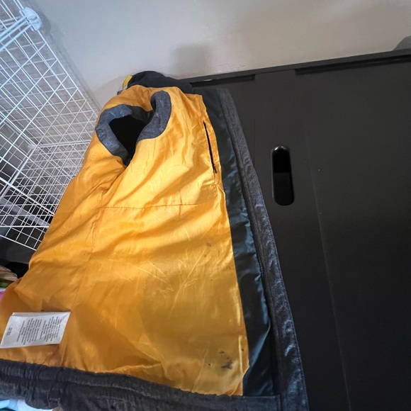 Lole puffer puffy vest, woman’s size large vest. Black and gray with pockets. - Picture 12 of 14